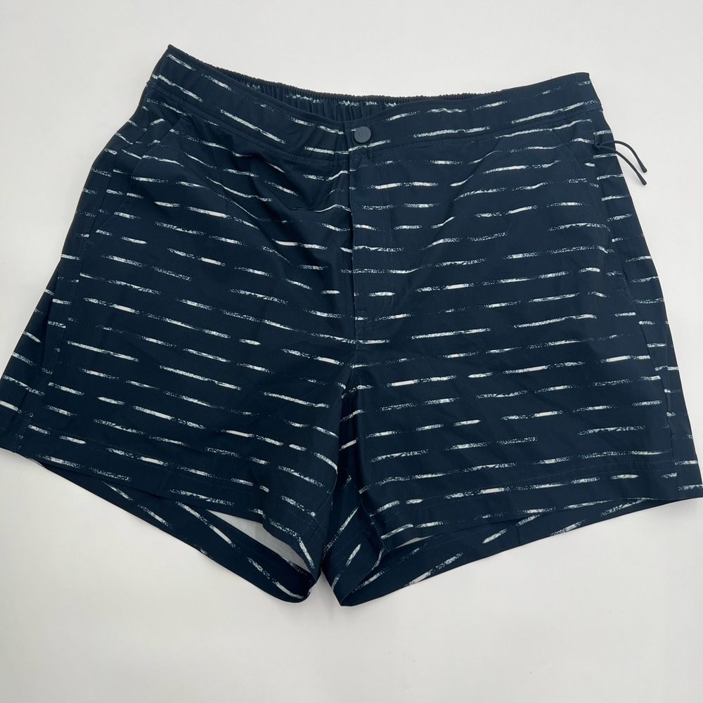VRST Mens‎ 5 Inch Resort Short Print Navy Sand Washed Stripe Slim Fit Medium NEW